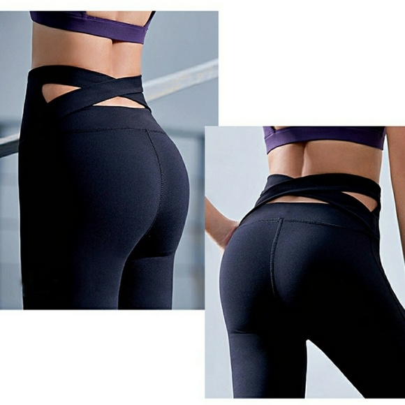 Pants - 🍒NWOT🍒 STRAPPY HIGH WAIST YOGA PANTS